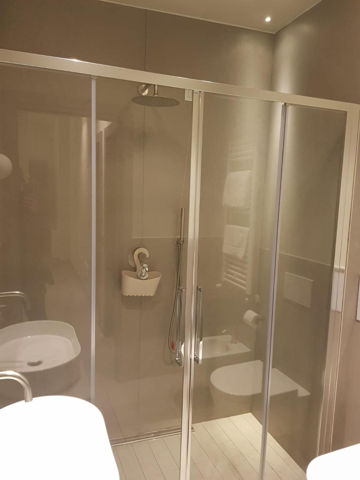 The 6 Apartments Ріміні Екстер'єр фото