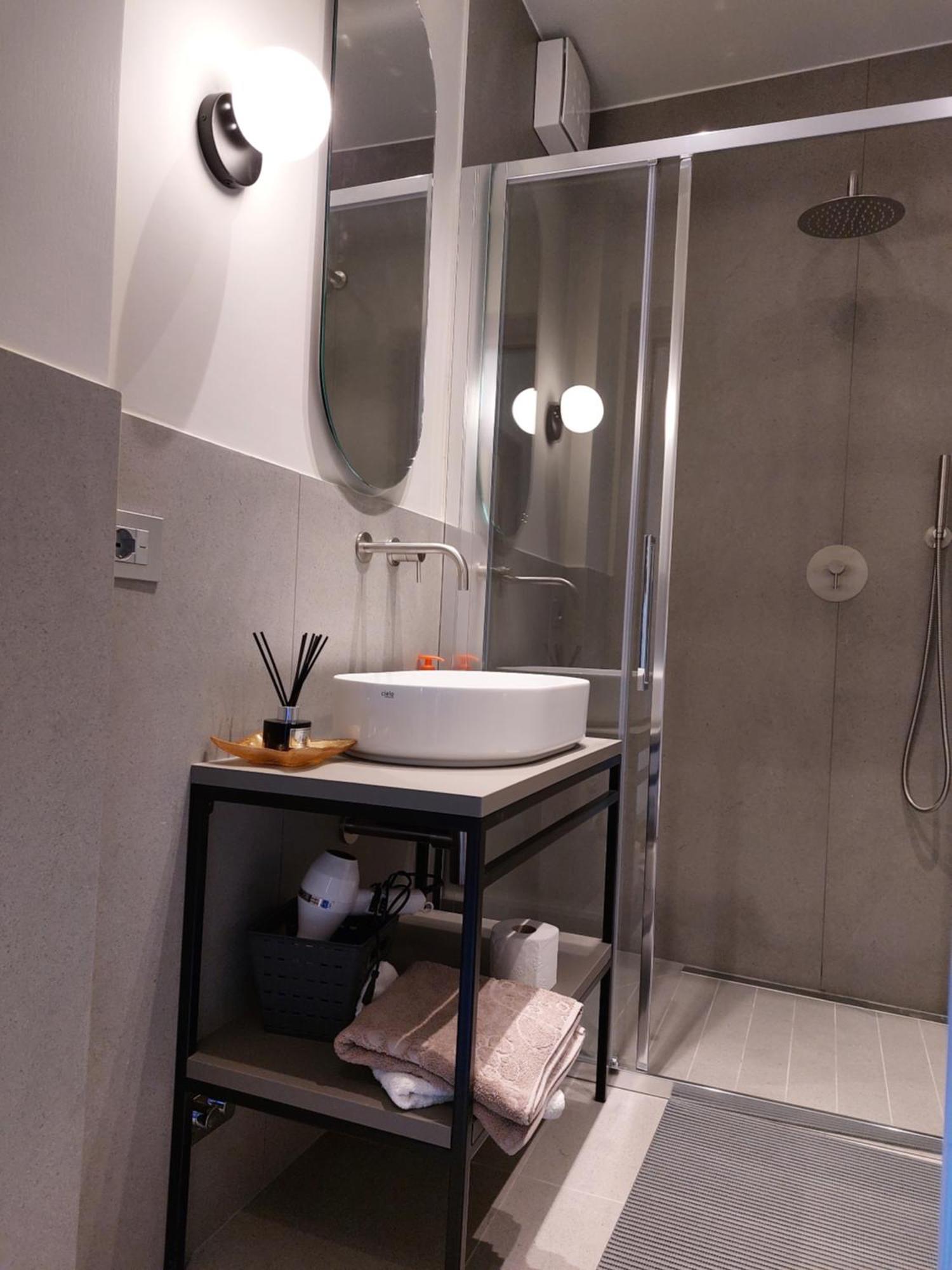 The 6 Apartments Ріміні Екстер'єр фото